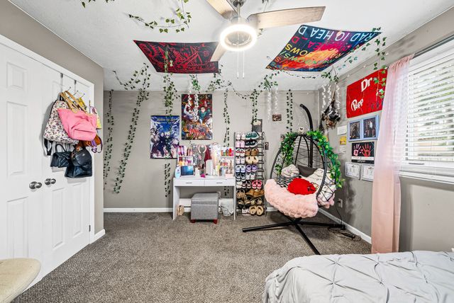 1112 Black Oak Ln, Hopkinsville, KY 42240