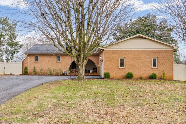 1112 Black Oak Ln, Hopkinsville, KY 42240