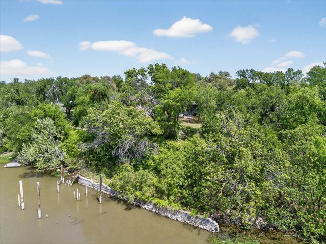 7036 Lotus Trail, Lake Worth, TX 76135