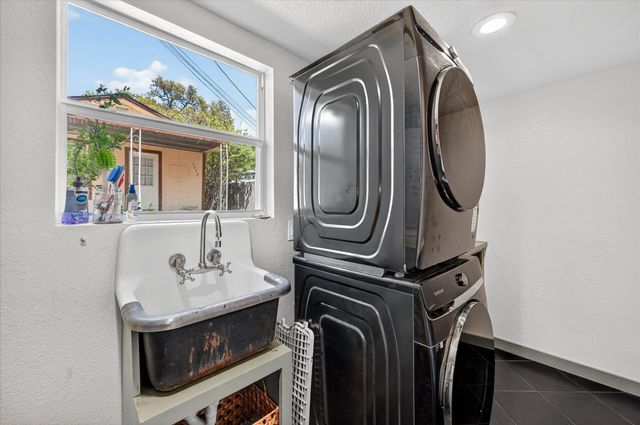 7036 Lotus Trail, Lake Worth, TX 76135