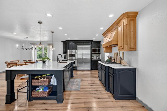 7036 Lotus Trail, Lake Worth, TX 76135