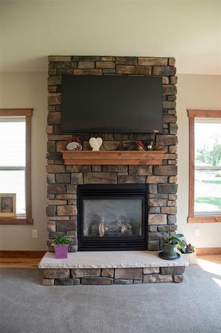 4823 Club House Lane, Eau Claire, WI 54703