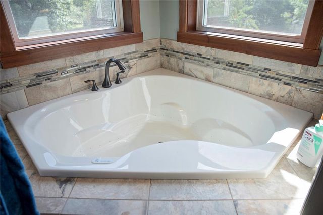 4823 Club House Lane, Eau Claire, WI 54703