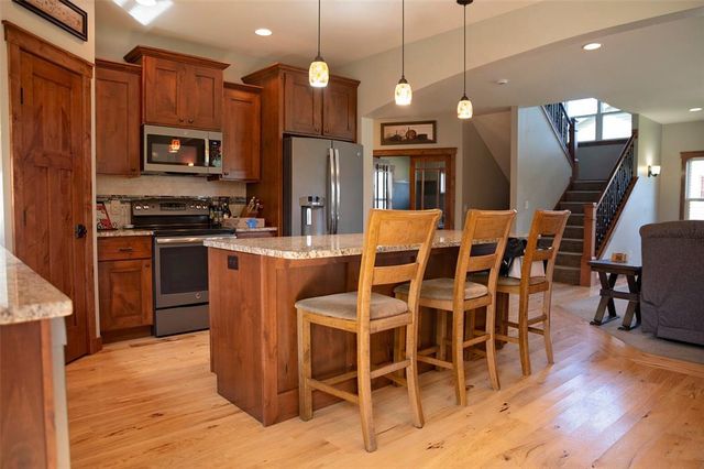 4823 Club House Lane, Eau Claire, WI 54703