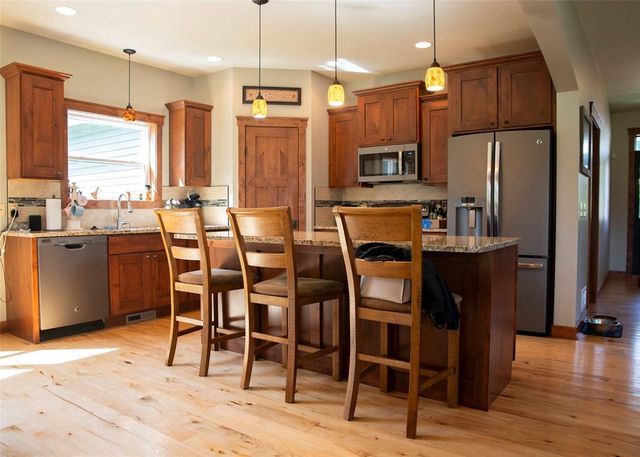 4823 Club House Lane, Eau Claire, WI 54703
