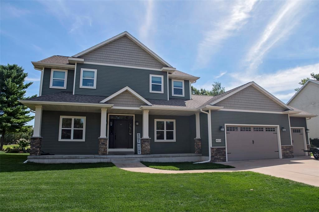 4823 Club House Lane, Eau Claire, WI 54703