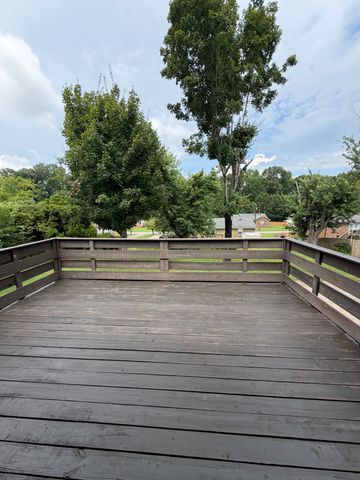 160 E Regent Dr, Clarksville, TN 37043