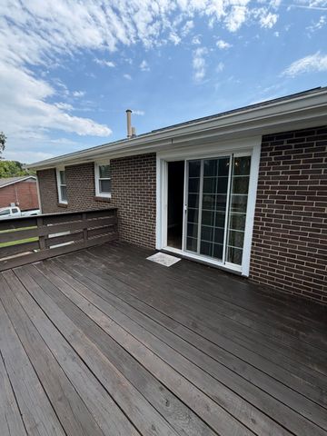 160 E Regent Dr, Clarksville, TN 37043