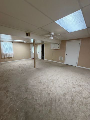 160 E Regent Dr, Clarksville, TN 37043