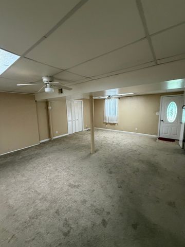 160 E Regent Dr, Clarksville, TN 37043