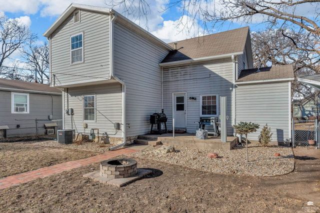 411 Moro Street, Manhattan, KS 66502