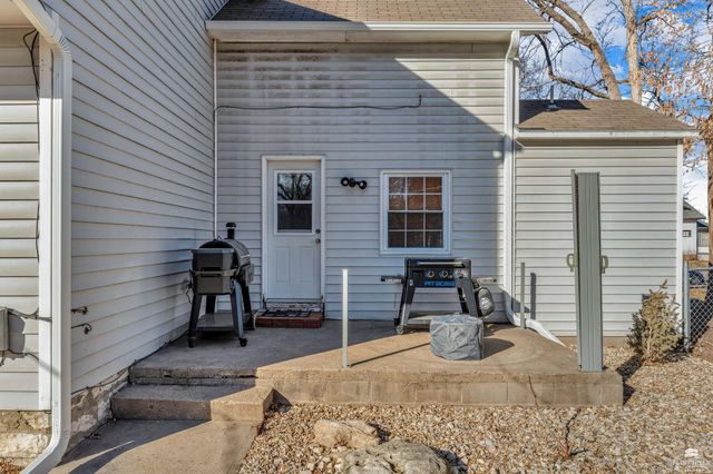 411 Moro Street, Manhattan, KS 66502