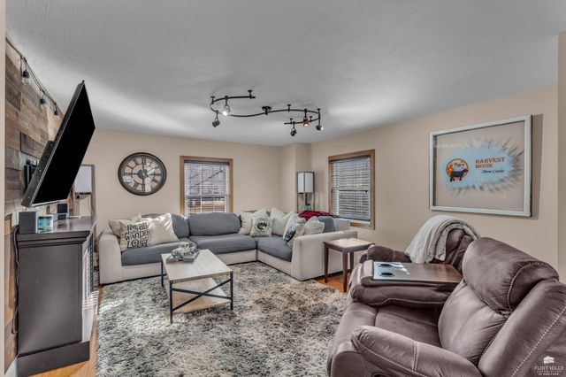 411 Moro Street, Manhattan, KS 66502