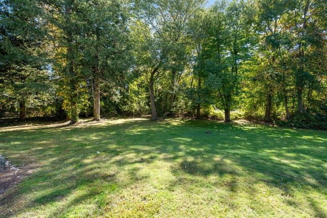 137 John A Dunn Memorial Dr 6, Rockland, MA 02370