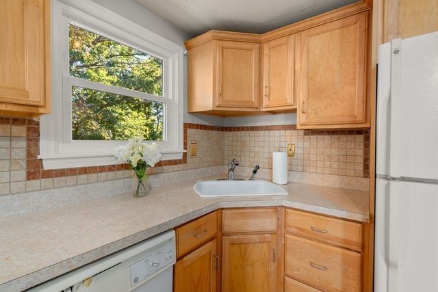 137 John A Dunn Memorial Dr 6, Rockland, MA 02370