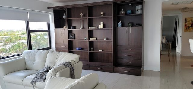 3800 Galt Ocean Drive 811, Fort Lauderdale, FL 33308