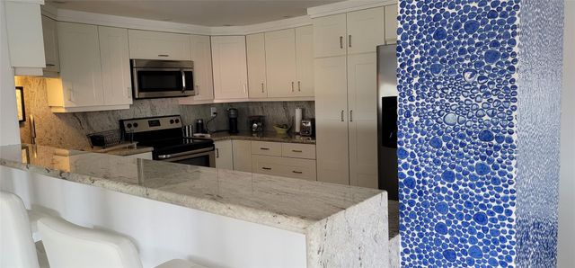 3800 Galt Ocean Drive 811, Fort Lauderdale, FL 33308