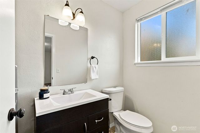 1116 SW 106th Street, Seattle, WA 98146