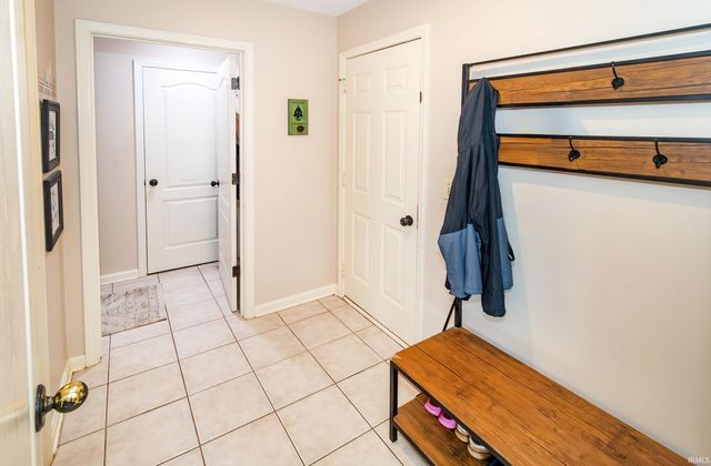 3599 Crossgate Court, Newburgh, IN 47630