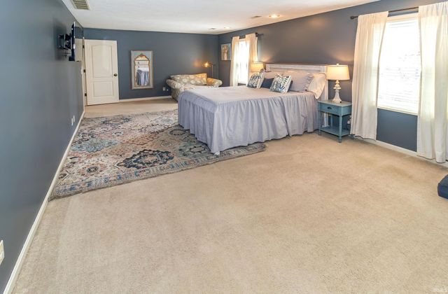 3599 Crossgate Court, Newburgh, IN 47630