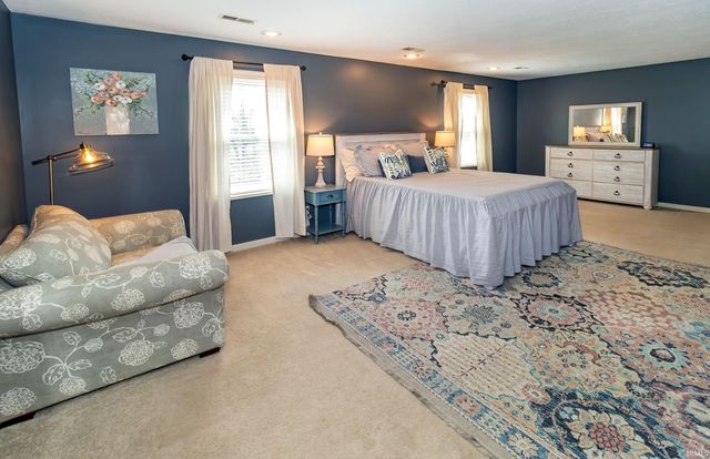 3599 Crossgate Court, Newburgh, IN 47630