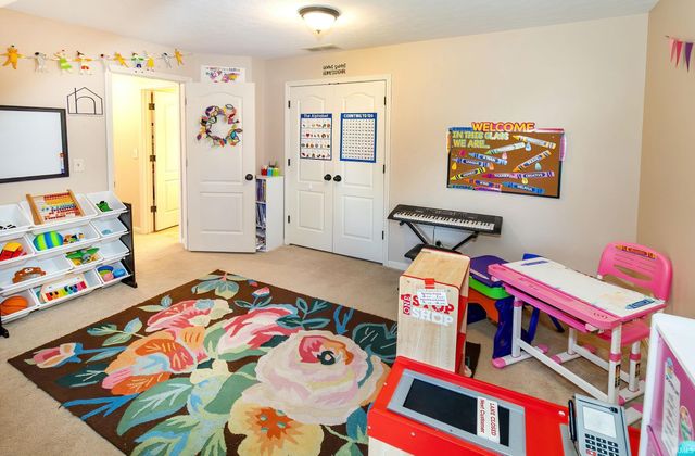 3599 Crossgate Court, Newburgh, IN 47630