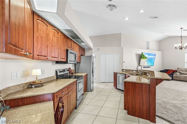 1721 SW 30th TER, Cape Coral, FL 33914