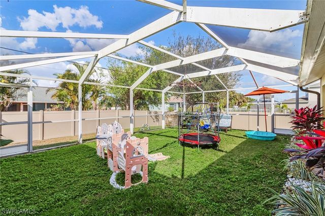 1721 SW 30th TER, Cape Coral, FL 33914