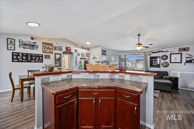 1411 Cayuse Creek Dr, Kimberly, ID 83341