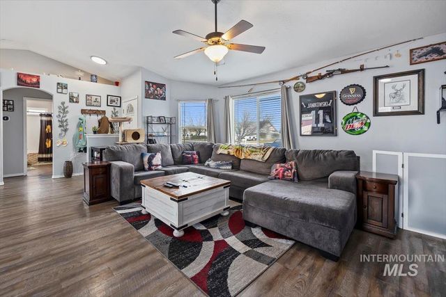 1411 Cayuse Creek Dr, Kimberly, ID 83341