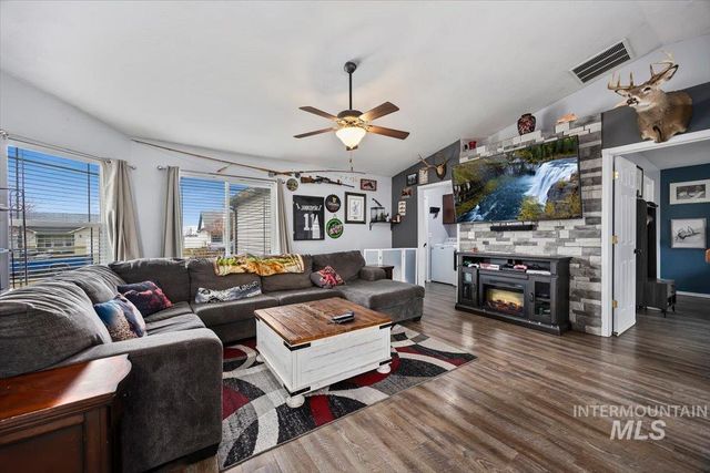 1411 Cayuse Creek Dr, Kimberly, ID 83341