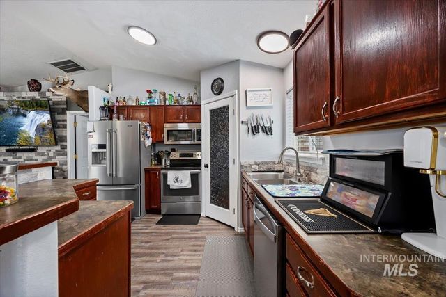 1411 Cayuse Creek Dr, Kimberly, ID 83341