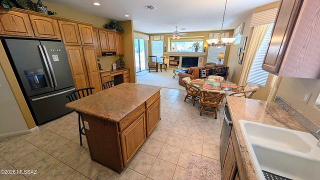 62218 E Sand Crest Drive, Tucson, AZ 85739