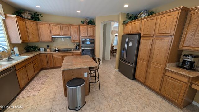 62218 E Sand Crest Drive, Tucson, AZ 85739