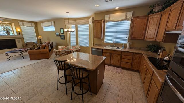 62218 E Sand Crest Drive, Tucson, AZ 85739
