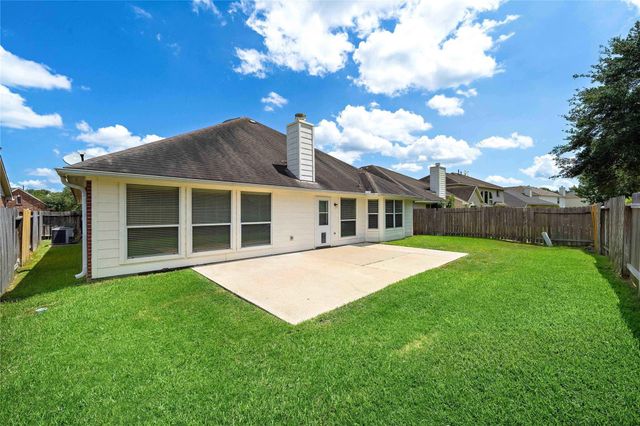 9010 Carriage Point Dr, Sugar Land, TX 77479