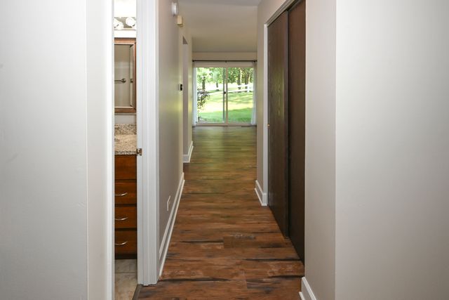 230 University Lane, Elk Grove Village, IL 60007