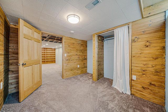690 W 5TH AVENUE, Oshkosh, WI 54902