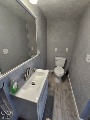 917 W 8th Street, Anderson, IN 46016