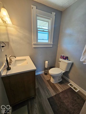 917 W 8th Street, Anderson, IN 46016