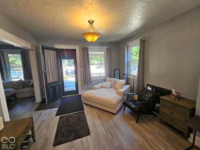 917 W 8th Street, Anderson, IN 46016