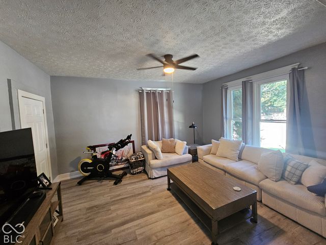 917 W 8th Street, Anderson, IN 46016