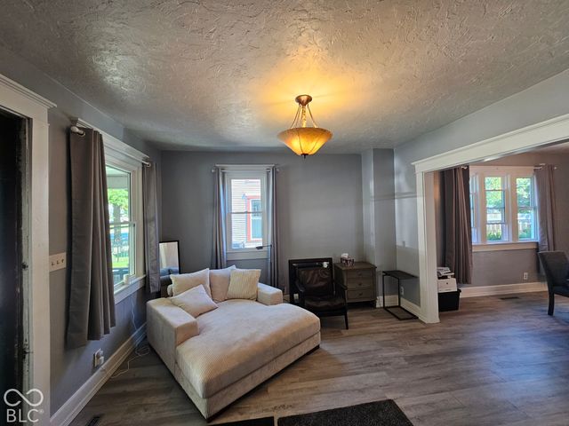 917 W 8th Street, Anderson, IN 46016