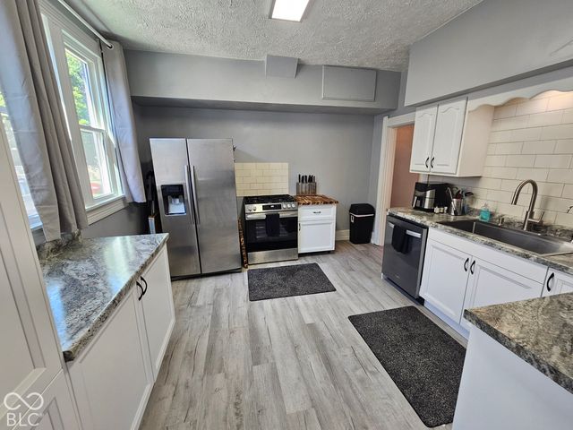 917 W 8th Street, Anderson, IN 46016