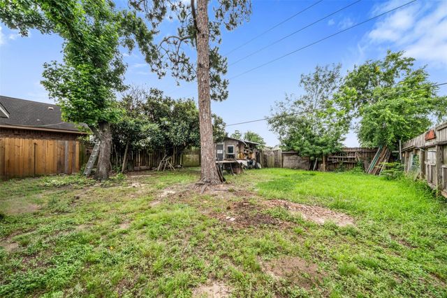 12127 W Marsham Circle, Houston, TX 77066