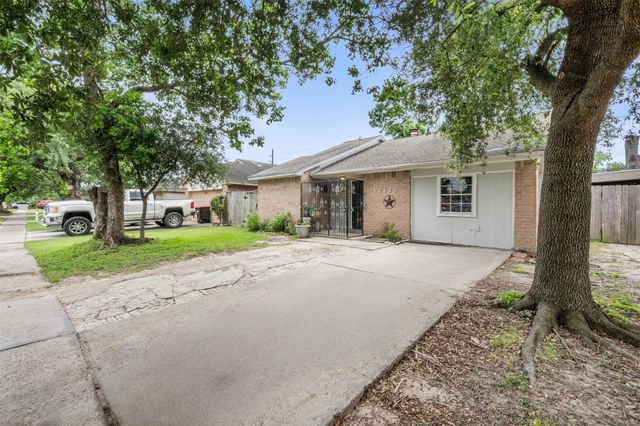 12127 W Marsham Circle, Houston, TX 77066