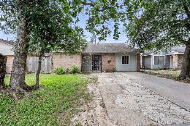 12127 W Marsham Circle, Houston, TX 77066