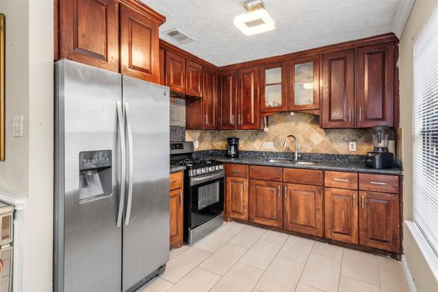 12127 W Marsham Circle, Houston, TX 77066