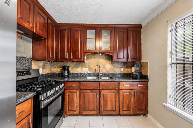 12127 W Marsham Circle, Houston, TX 77066