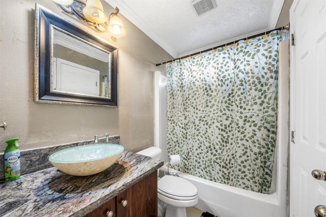 12127 W Marsham Circle, Houston, TX 77066